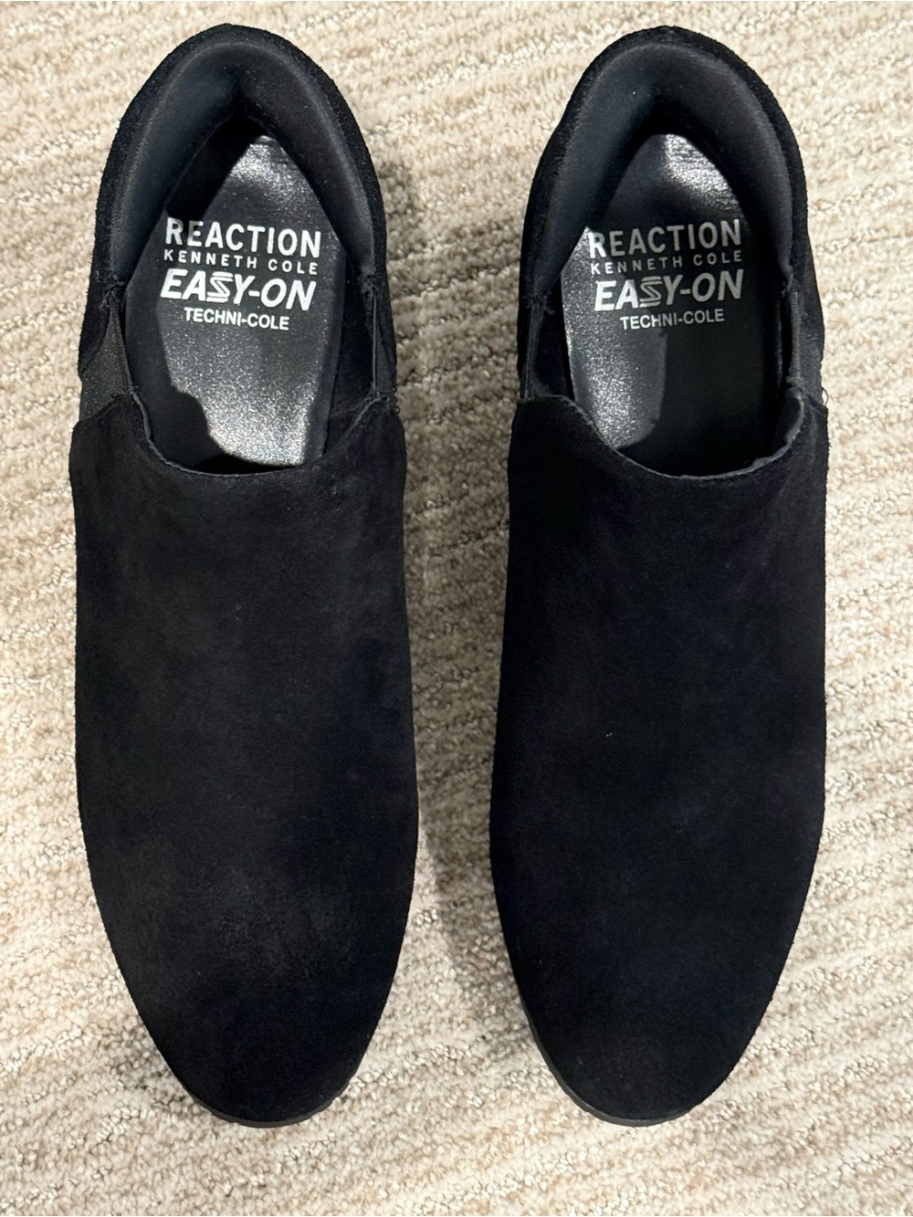 Kenneth Cole Reaction Easy-On Women’s Black Slip-On Shoes
